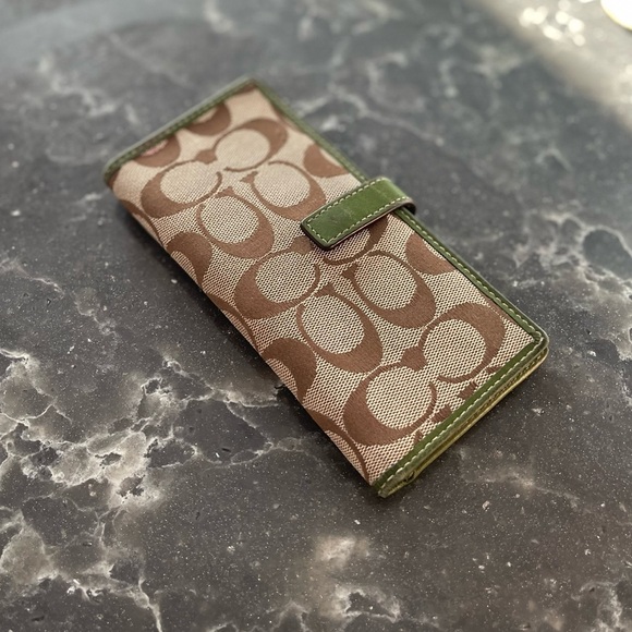 Coach Handbags - Coach Green and Brown signature wallet timeless luxury brat summer